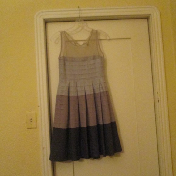 Gorgeous Classy Ryu Dressy Or Nice Casual Dress Pleated and Layers - Picture 5 of 6